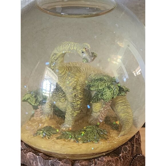 Brachiosaurus Dinosaur Snow Globe The San Francisco Music Box Company - Picture 3 of 12